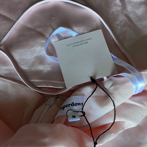 superdown Billie Drape Midi Dress in Blush pink Medium - Picture 8 of 9